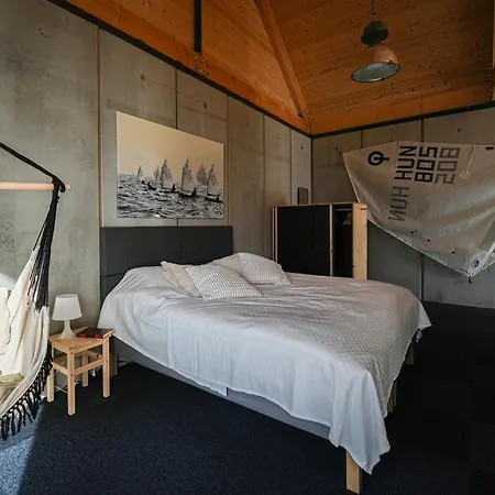 Apartment Optimist Apartmanhaz *