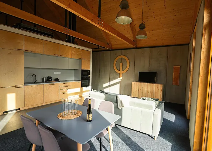 Optimist Apartmanhaz *